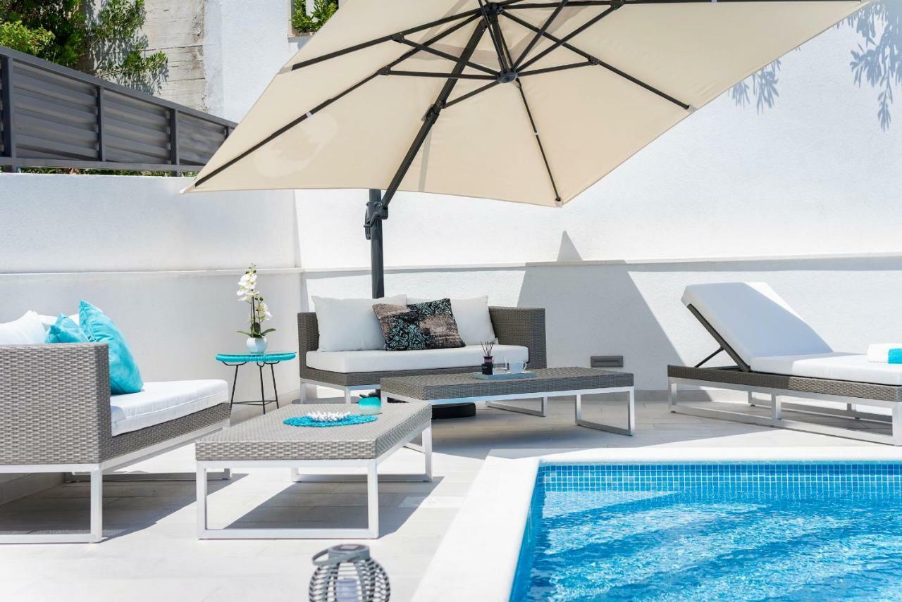 Villa Miholina - With Heated Swimming Pool 特罗吉尔 外观 照片